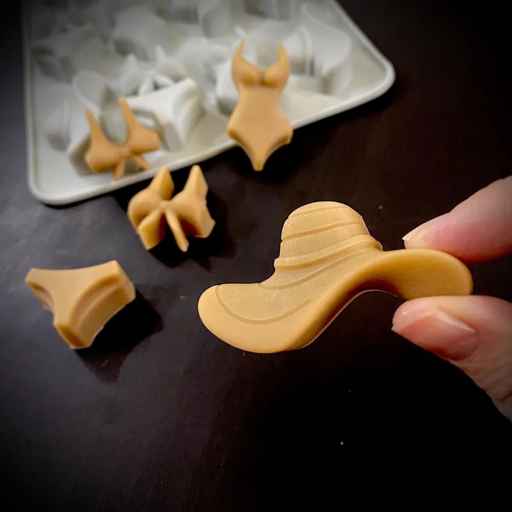 A Summer-Themed Beach Bikini M - đánh giá và giá Model Kit For Beginners