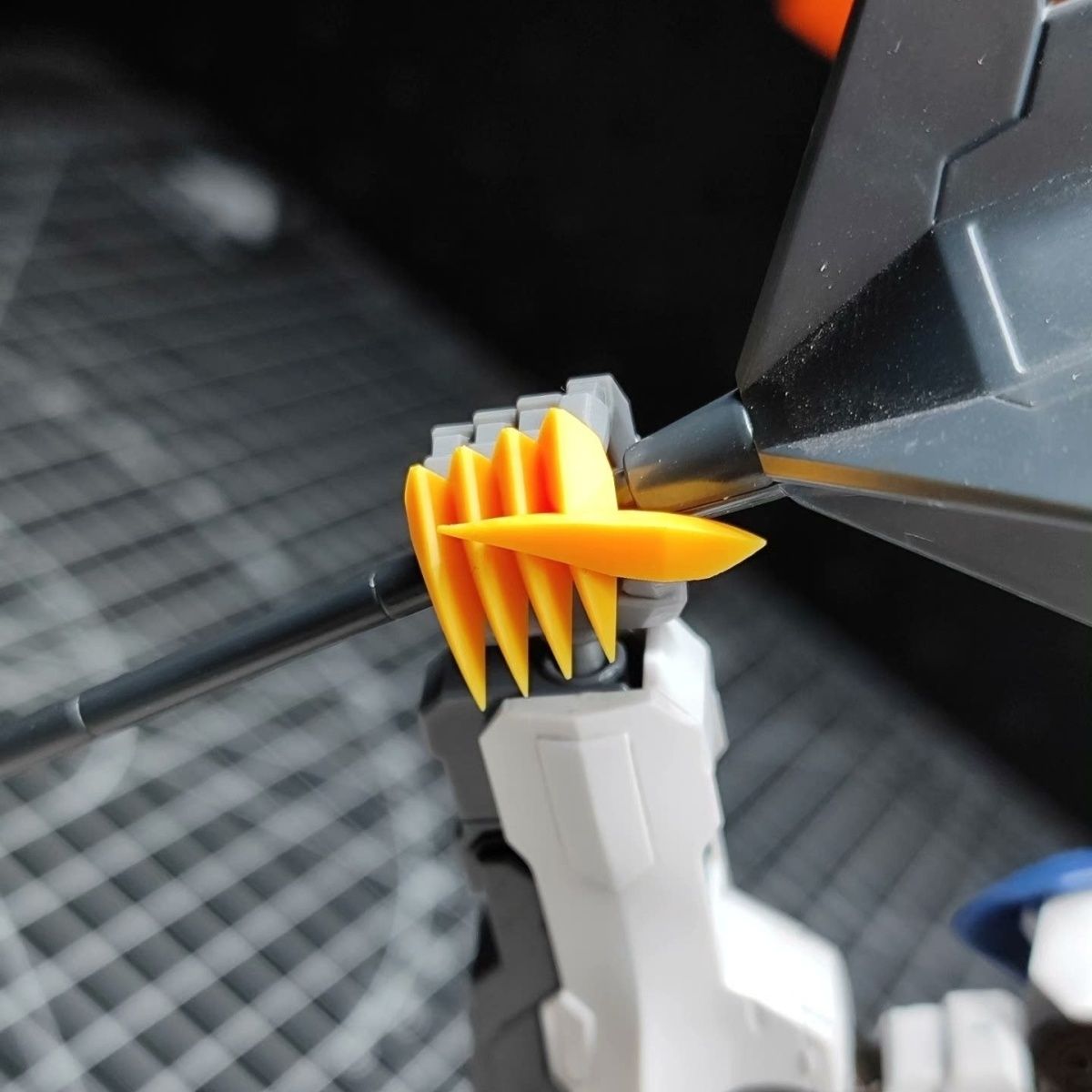HG 1/144 Barbatos Lupus Rex Sc - đánh giá và giá Model Kit Hg