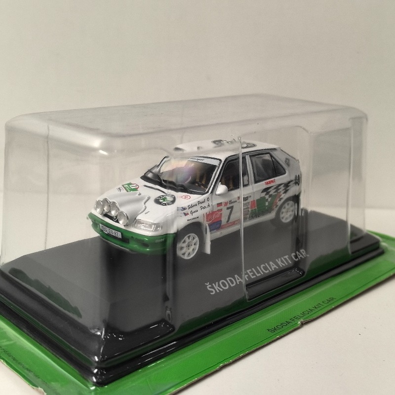 Diecast IXO 1:43 Scale SKODA F - đánh giá và giá Model Kit Car